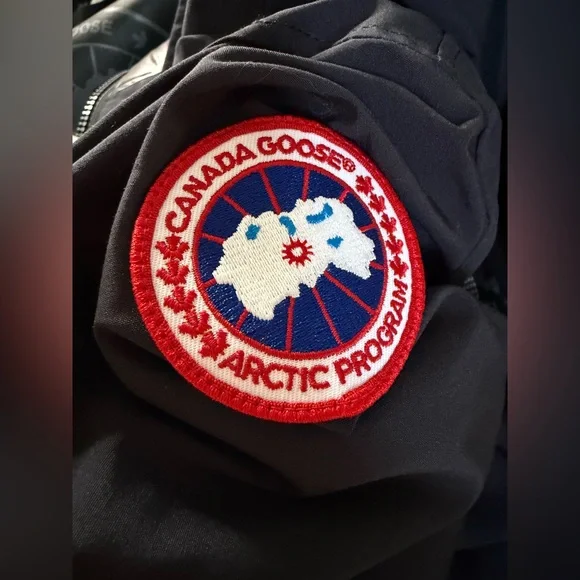 Canada Goose Rosemont Parka Size S  Brand New, Full Set winter jacket with fur - Picture 10 of 11